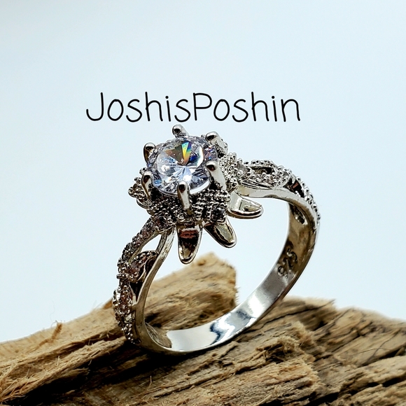 JoshisPoshin Jewelry - Silver 925 diamond vintage art deco ring size 8